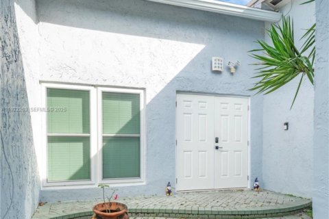 Купить виллу или дом в Дирфилд-Бич, Флорида 3 спальни, 138.8м2, № 1990820 - фото 7