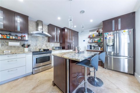 Купить виллу или дом в Дирфилд-Бич, Флорида 3 спальни, 138.8м2, № 1990820 - фото 12