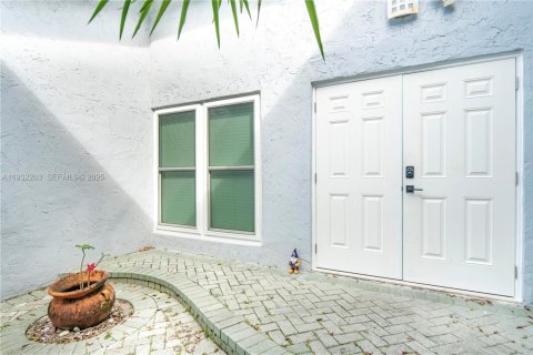 Купить виллу или дом в Дирфилд-Бич, Флорида 3 спальни, 138.8м2, № 1990820 - фото 6