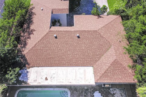 Купить виллу или дом в Дирфилд-Бич, Флорида 3 спальни, 138.8м2, № 1990820 - фото 11