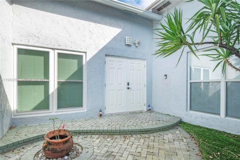 Купить виллу или дом в Дирфилд-Бич, Флорида 3 спальни, 138.8м2, № 1990820 - фото 5