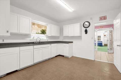 Commercial property in Dundee, Florida 185.25 sq.m. № 2133732 - photo 14