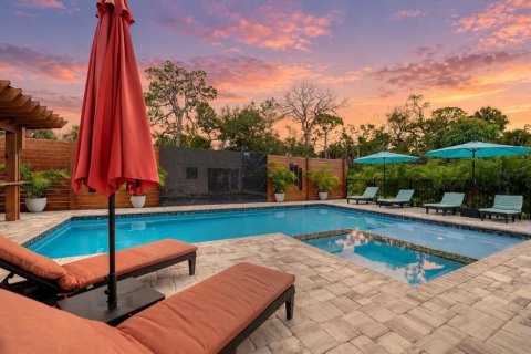 Villa ou maison à vendre à Nokomis, Floride: 4 chambres, 306.39 m2 № 2409806 - photo 4