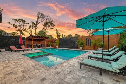 Villa ou maison à vendre à Nokomis, Floride: 4 chambres, 306.39 m2 № 2409806 - photo 3