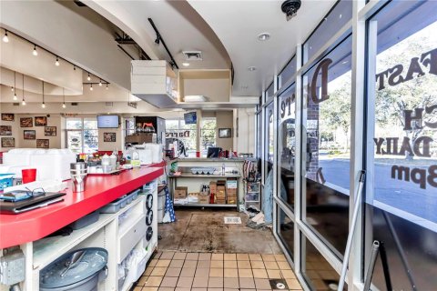 Propiedad comercial en alquiler en Gainesville, Florida, 231.23 m2 № 1803333 - foto 14