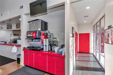 Propiedad comercial en alquiler en Gainesville, Florida, 231.23 m2 № 1803333 - foto 8
