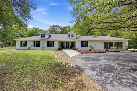 House in Williston, Florida 5 bedrooms, 272.2 sq.m. № 2132200