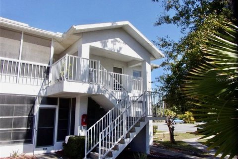 Condo in Crystal River, Florida, 1 bedroom  № 1776781 - photo 2