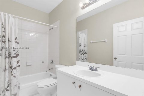 Снять в аренду кондоминиум в Хомстед, Флорида 3 спальни, 98.66м2, № 1950593 - фото 16