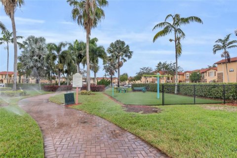 Снять в аренду кондоминиум в Хомстед, Флорида 3 спальни, 98.66м2, № 1950593 - фото 23