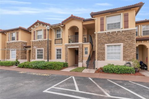 Снять в аренду кондоминиум в Хомстед, Флорида 3 спальни, 98.66м2, № 1950593 - фото 3