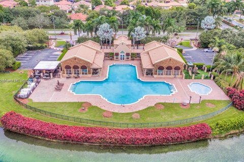 Снять в аренду кондоминиум в Хомстед, Флорида 3 спальни, 98.66м2, № 1950593 - фото 21