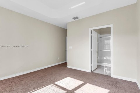 Снять в аренду кондоминиум в Хомстед, Флорида 3 спальни, 98.66м2, № 1950593 - фото 11
