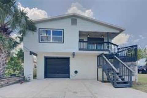 Casa en Hudson, Florida 4 dormitorios, 199.46 m2 № 2205537