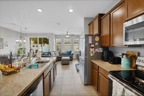 Touwnhouse à vendre à Sanford, Floride: 3 chambres, 153.57 m2 № 2324053 - photo 5