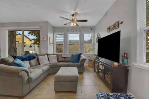 Touwnhouse à vendre à Sanford, Floride: 3 chambres, 153.57 m2 № 2324053 - photo 9