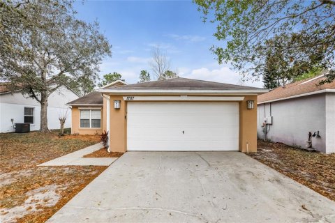 Casa en alquiler en Clermont, Florida, 3 dormitorios, 129.41 m2 № 1913620 - foto 1