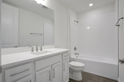 House in Lakewood Ranch, Florida 4 bedrooms, 213.21 sq.m. № 1805281 - photo 26