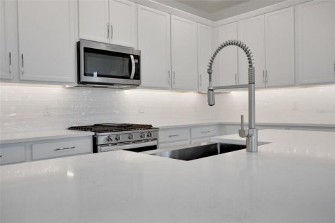 House in Lakewood Ranch, Florida 4 bedrooms, 213.21 sq.m. № 1805281 - photo 6