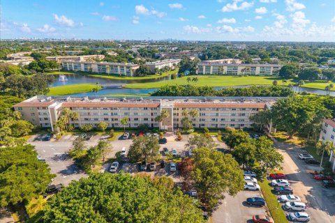 Copropriété à vendre à Coconut Creek, Floride: 2 chambres, 118.17 m2 № 2403871 - photo 10