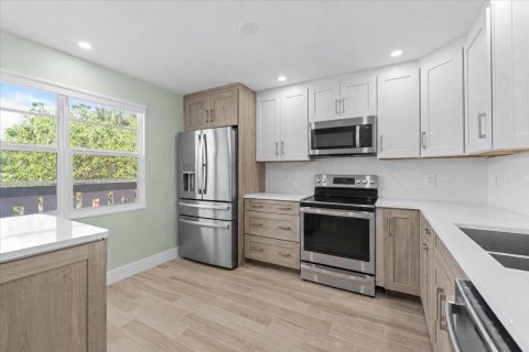Copropriété à vendre à Coconut Creek, Floride: 2 chambres, 118.17 m2 № 2403871 - photo 2