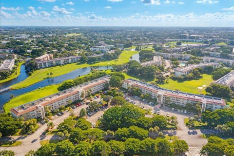 Copropriété à vendre à Coconut Creek, Floride: 2 chambres, 118.17 m2 № 2403871 - photo 15