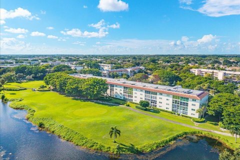 Copropriété à vendre à Coconut Creek, Floride: 2 chambres, 118.17 m2 № 2403871 - photo 13