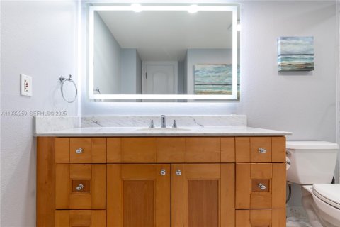 Condominio en alquiler en Hollywood, Florida, 2 dormitorios, 99.41 m2 № 1990680 - foto 20