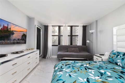 Condominio en alquiler en Hollywood, Florida, 2 dormitorios, 99.41 m2 № 1990680 - foto 16