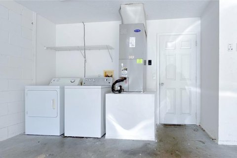 Casa en alquiler en Orlando, Florida, 3 dormitorios, 138.98 m2 № 1879729 - foto 15