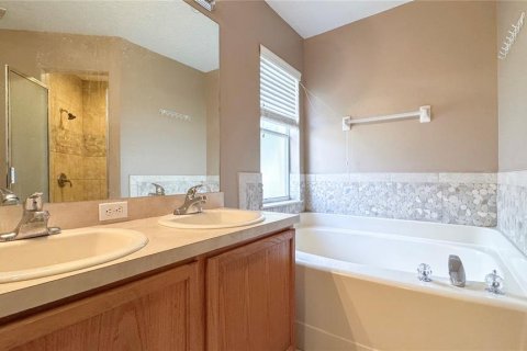 Casa en alquiler en Orlando, Florida, 3 dormitorios, 138.98 m2 № 1879729 - foto 10