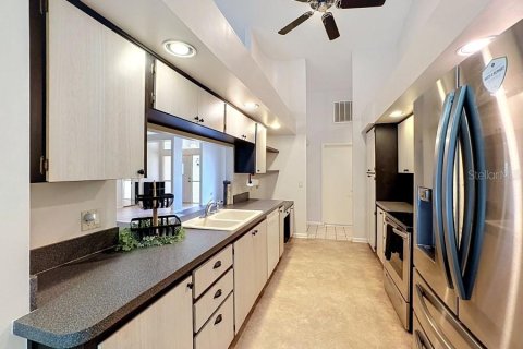 House in Homosassa, Florida 3 bedrooms, 234.3 sq.m. № 2391133 - photo 13