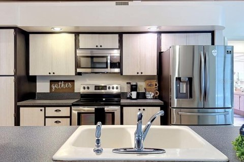 House in Homosassa, Florida 3 bedrooms, 234.3 sq.m. № 2391133 - photo 19