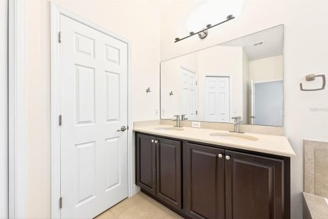 Casa en venta en Apopka, Florida, 4 dormitorios, 182.46 m2 № 2098820 - foto 17