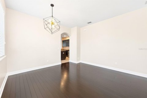 Casa en venta en Apopka, Florida, 4 dormitorios, 182.46 m2 № 2098820 - foto 5