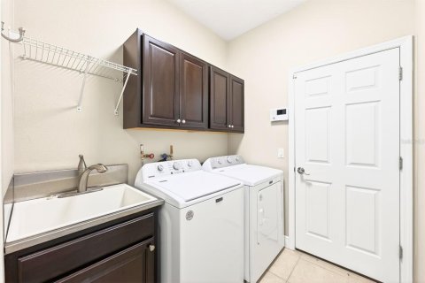 Casa en venta en Apopka, Florida, 4 dormitorios, 182.46 m2 № 2098820 - foto 23