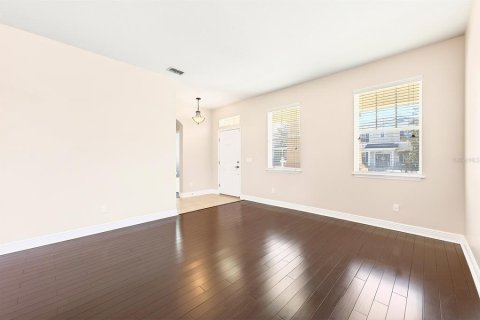 Casa en venta en Apopka, Florida, 4 dormitorios, 182.46 m2 № 2098820 - foto 4