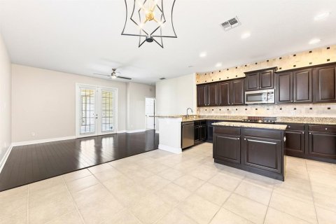 Casa en venta en Apopka, Florida, 4 dormitorios, 182.46 m2 № 2098820 - foto 10