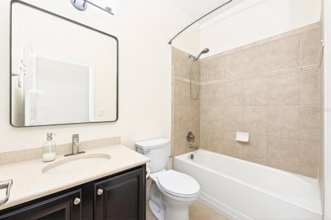 Casa en venta en Apopka, Florida, 4 dormitorios, 182.46 m2 № 2098820 - foto 20