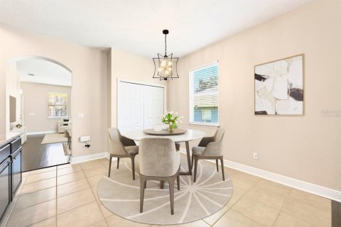 Casa en venta en Apopka, Florida, 4 dormitorios, 182.46 m2 № 2098820 - foto 3
