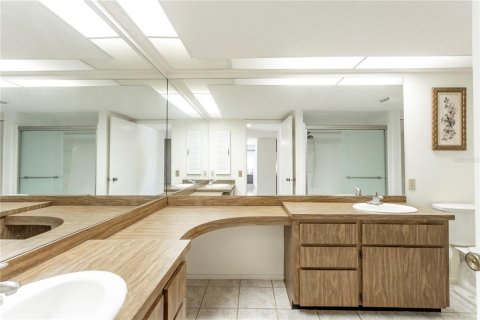 Copropriété à louer à Holiday, Floride: 2 chambres, 103.49 m2 № 2109606 - photo 23