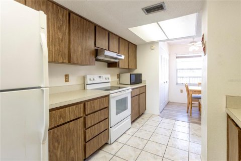 Copropriété à louer à Holiday, Floride: 2 chambres, 103.49 m2 № 2109606 - photo 11