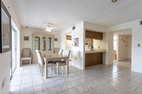Copropriété à louer à Holiday, Floride: 2 chambres, 103.49 m2 № 2109606 - photo 16
