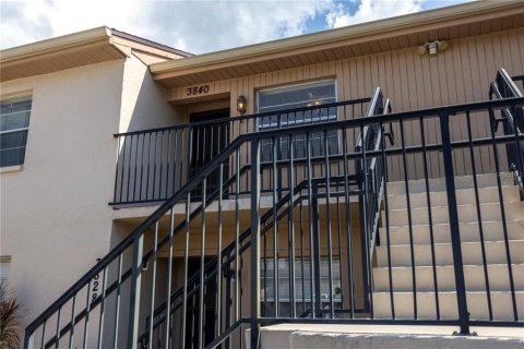 Copropriété à louer à Holiday, Floride: 2 chambres, 103.49 m2 № 2109606 - photo 3