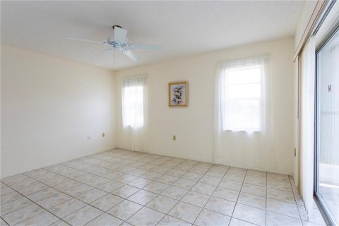 Copropriété à louer à Holiday, Floride: 2 chambres, 103.49 m2 № 2109606 - photo 17