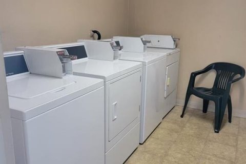 Appartement à louer à St. Lucie, Floride: 2 chambres, 110.55 m2 № 2185200 - photo 15