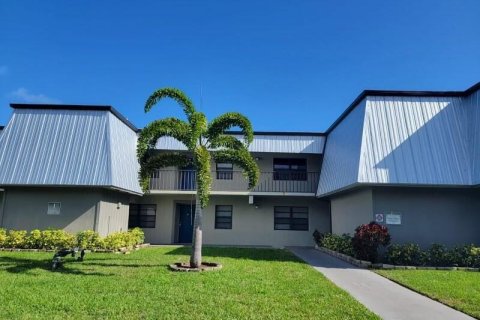 Appartement à louer à St. Lucie, Floride: 2 chambres, 110.55 m2 № 2185200 - photo 2