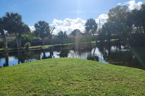Appartement à St. Lucie, Floride 2 chambres, 110.55 m2 № 2185200