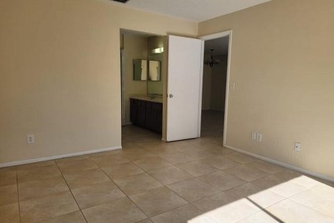 Appartement à louer à St. Lucie, Floride: 2 chambres, 110.55 m2 № 2185200 - photo 13