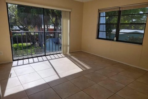 Appartement à louer à St. Lucie, Floride: 2 chambres, 110.55 m2 № 2185200 - photo 10